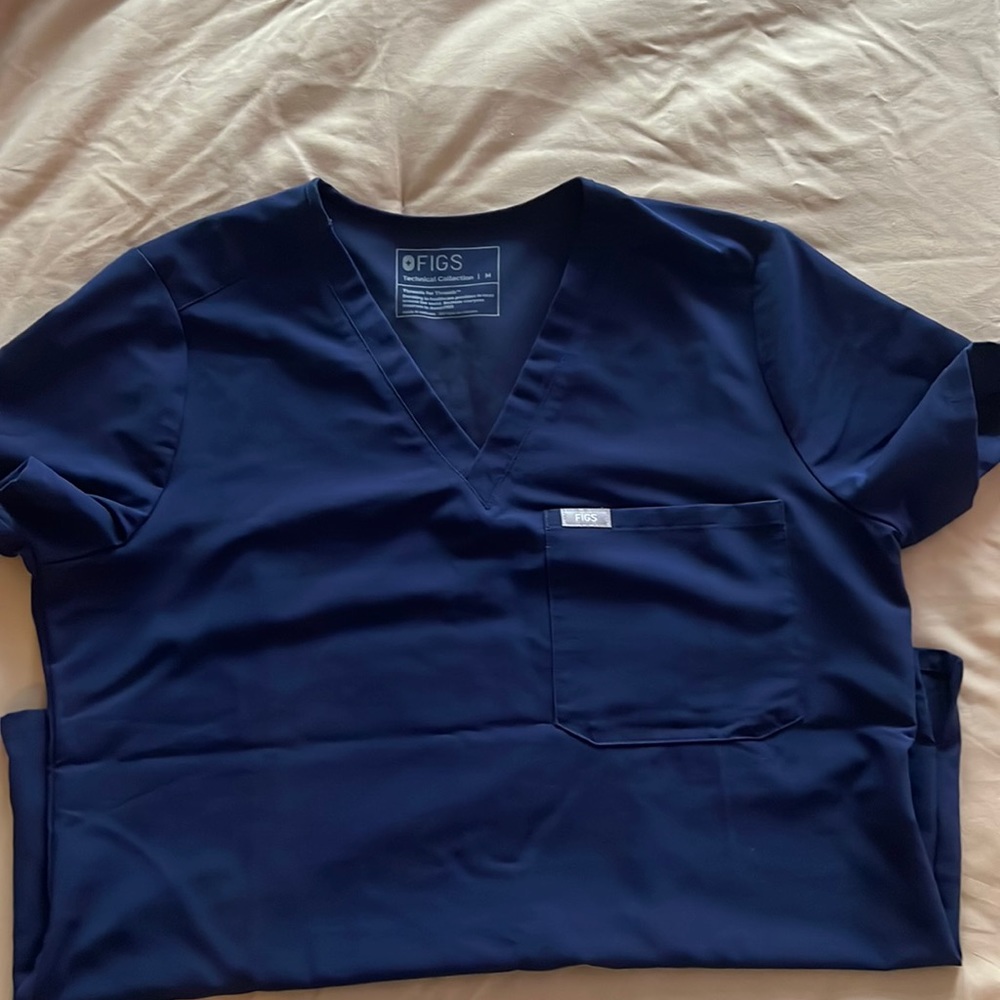 Figs Scrub Top
